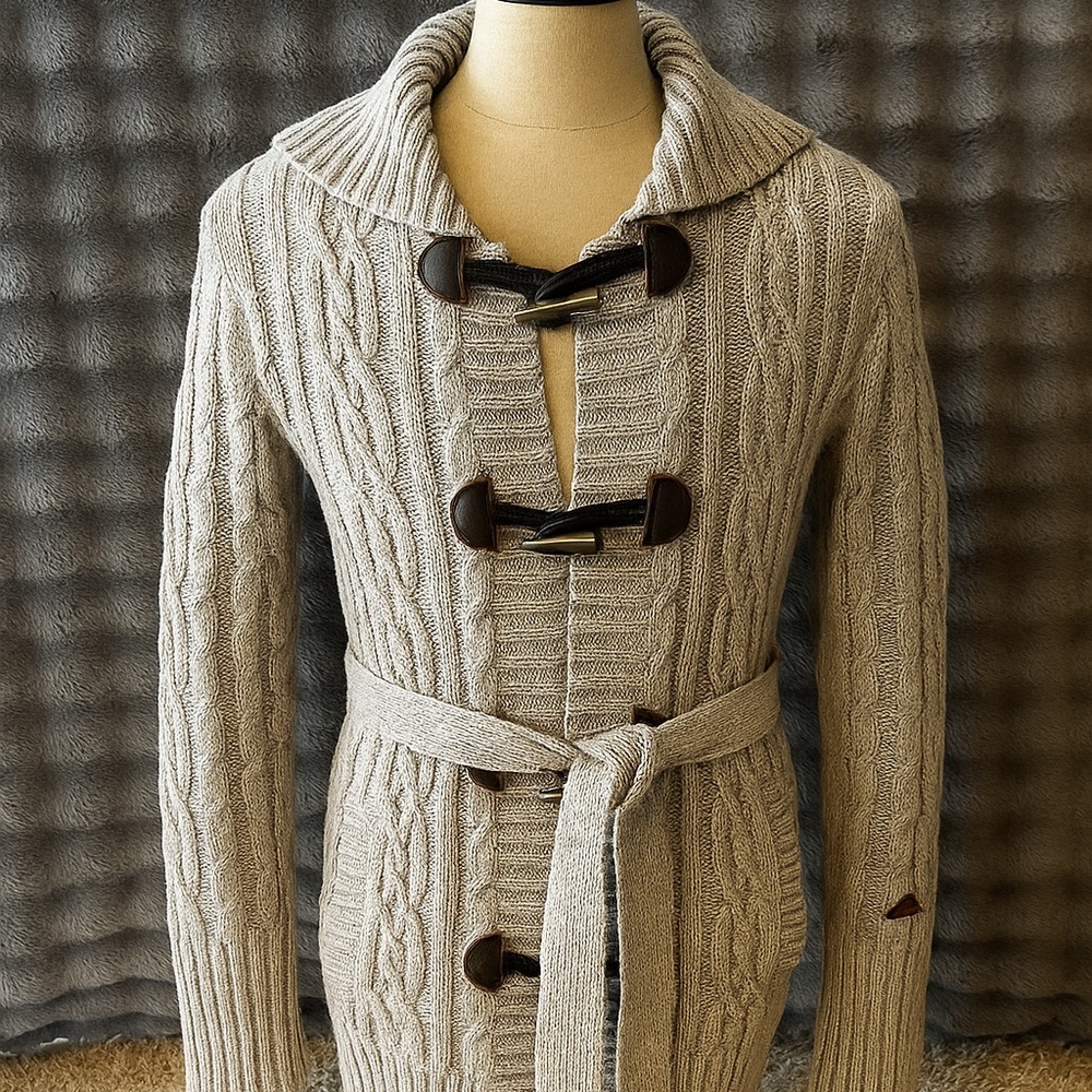 Roots Women's Beige Cable Knit Cardigan with Toggle Closures